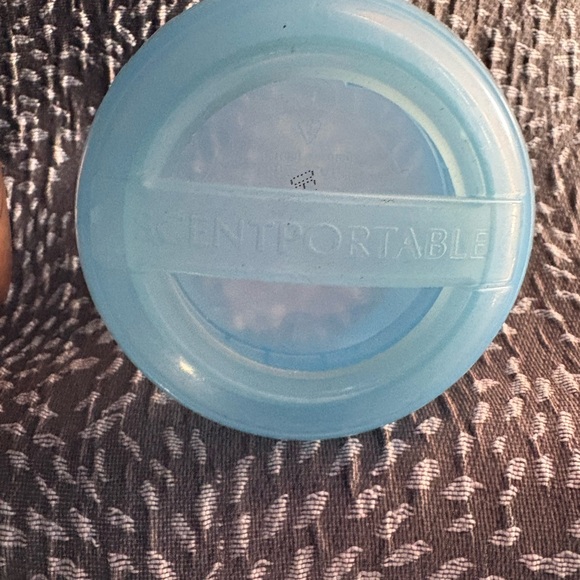 Bath & Bodyworks Bronze Owl Scentportable Holder and blue Scentportable Holder - Picture 3 of 4